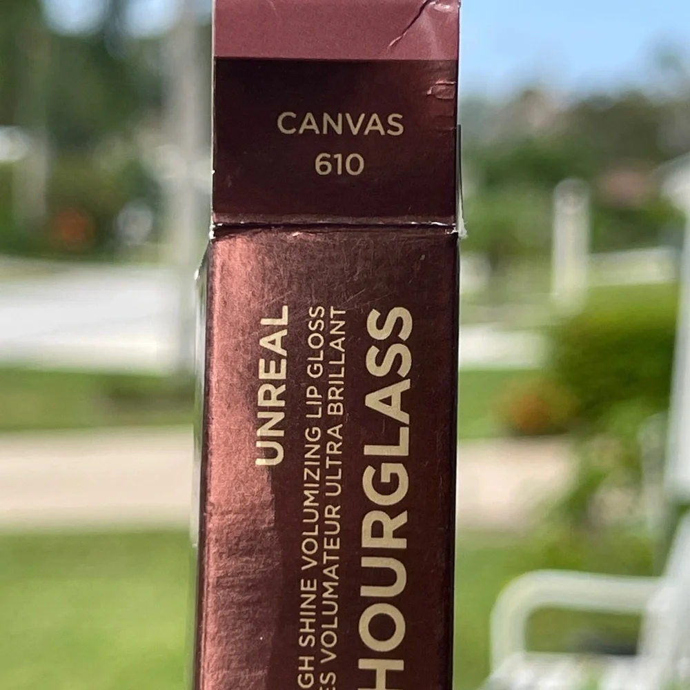 HOURGLASS Unreal High Shine Volumizing LipGloss In Canvas 610(True Rose) - Picture 2 of 11